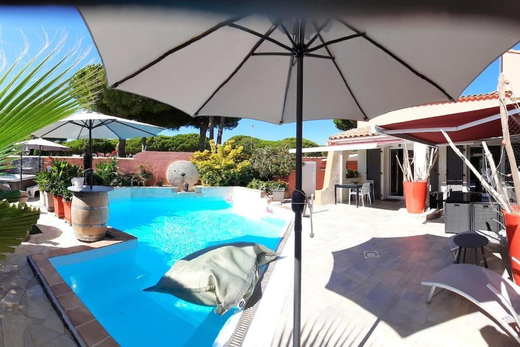 Hebergement Insolite Studio Grau Du Roi Mas Des Marines Piscine Le Grau-du-Roi Exterior foto